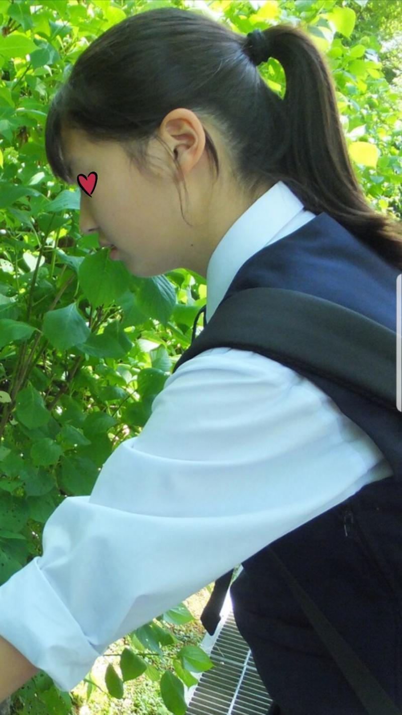 그리고 문제인 옆모습사진인데 진짜 얼굴영역이 넓어…