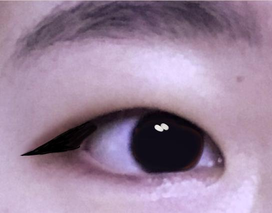 음영 줄 때 짙은 컬러 사용해봐! 펄섀도우는 에뛰드 머슬마니아 강추. 내가 발랐던 펄 중에 제일 예뻥 속눈썹은 안해도 예쁠 거 같아