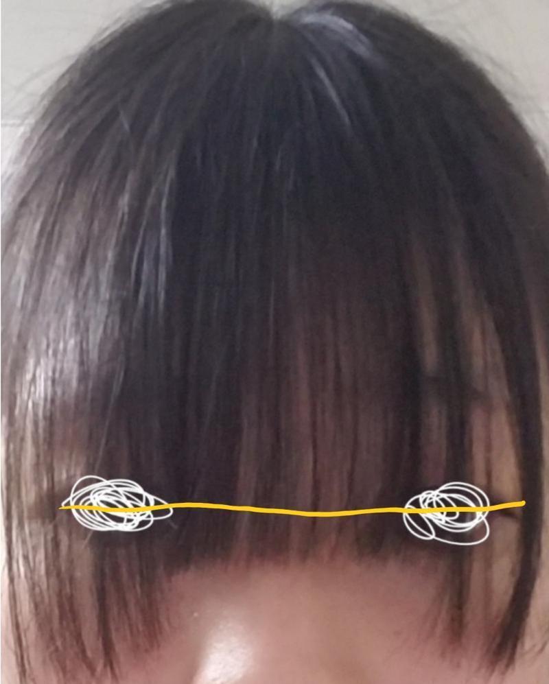 엄..음...스레주.........앞머리 자를 때 물 묻히지 말고 그대로 두고서 길이를 눈에 맞춰서 잘라봐... 도대체 얼마나 자른거야...