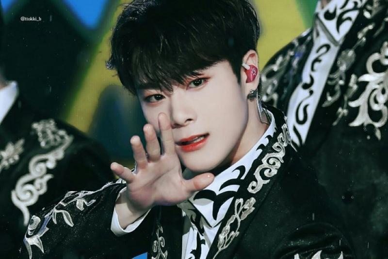 아로하... 진짜 없구나ㅠㅠ 아스트로 입덕해... 이제 컴백해ㅠㅠ