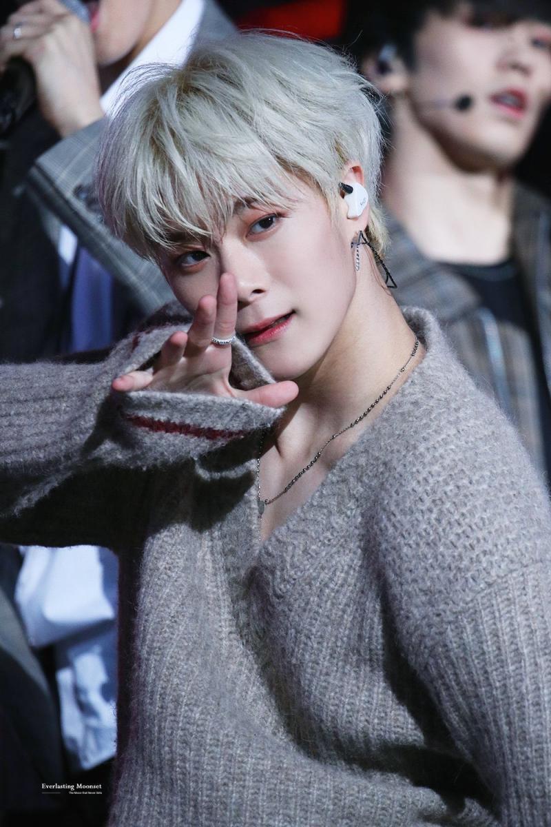 아스트로 문빈 왜 없냐ㅠㅠ
