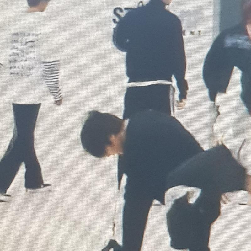 미안하다... 컴퓨터 찍엇...어... 그래...