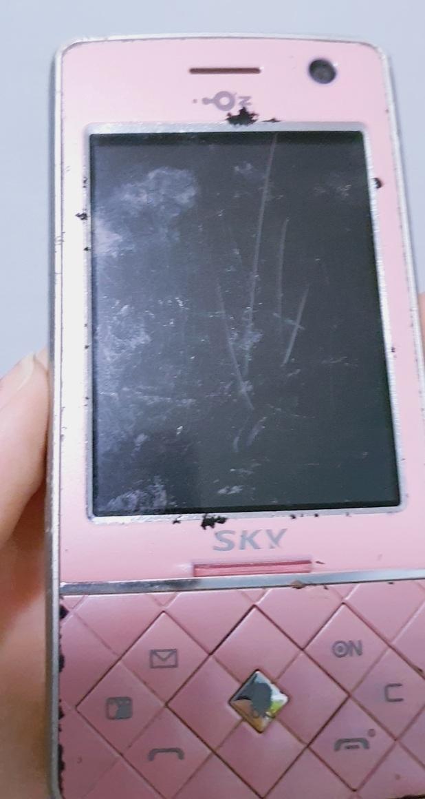 방 정리하다 발견한 고대 유물 자랑하면 봐주냐? 요즘 얘들은 모르고 9n년대들은 알듯ㅋㅋㅋㅋㅋ