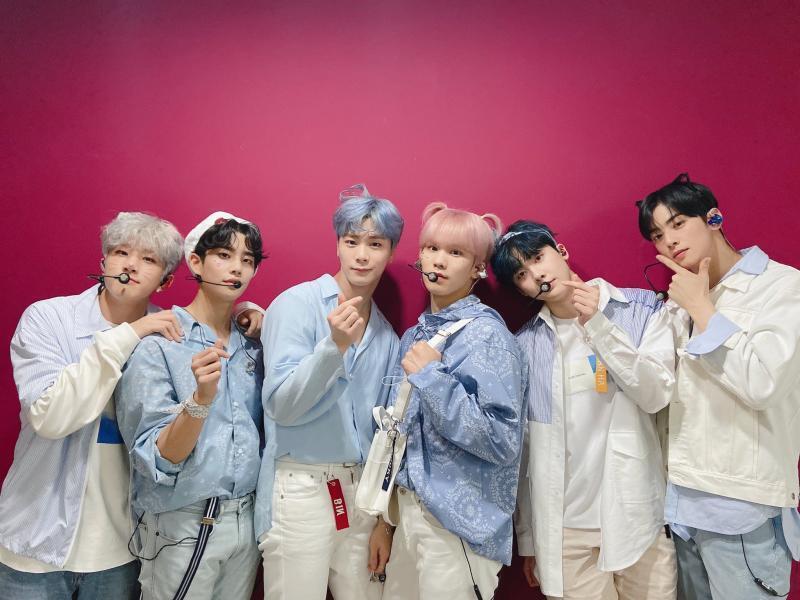 사진 올릴 때마다 팅겨서 3번째 쓴다ㅜㅜㅠ뭘해도 청량한 아스트로 어떠니 무슨 컨셉이든 청량은 밑에 깔고 시작한다. 차은우말고 잘생긴 멤버 더있어
