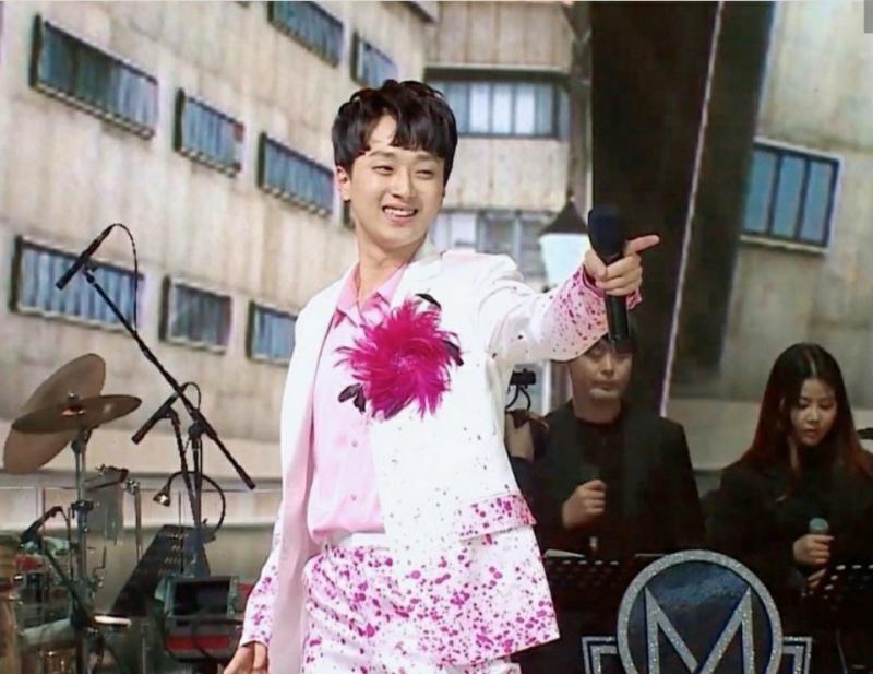 어...아이돌은 아닌데 알아봐줬으면해서. 나만의 아이돌이거든...너무 뭐라하진 말아줘ㅠ 문제될 시 바로 삭제할게!! 사진보면 한 번쯤은 봤을거야
