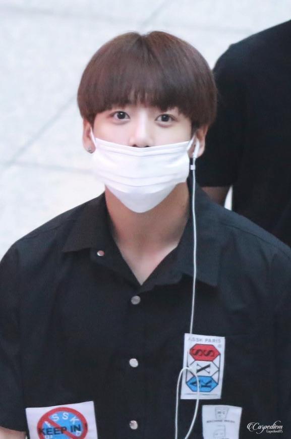 >>6 얘 생활애교 장난아님.. 진짜 귀여워 근데 무대만 올라가면 무대 찢고 날라댕김 애가 무대체질이야
