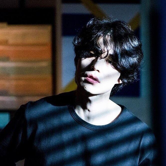이동욱..하악아이패드 한손으로 잡힘..