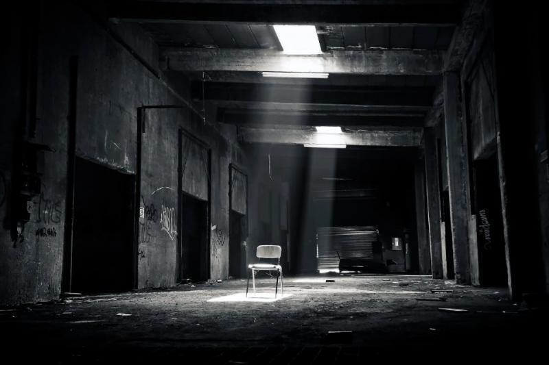 1. ·––· ··– ··–· 2. ––· – ·–·· 한자 --- 사진은 인형이 있는 곳과 최대한 비슷한 곳을 골라와봤습니다. 직접 찍으면 장