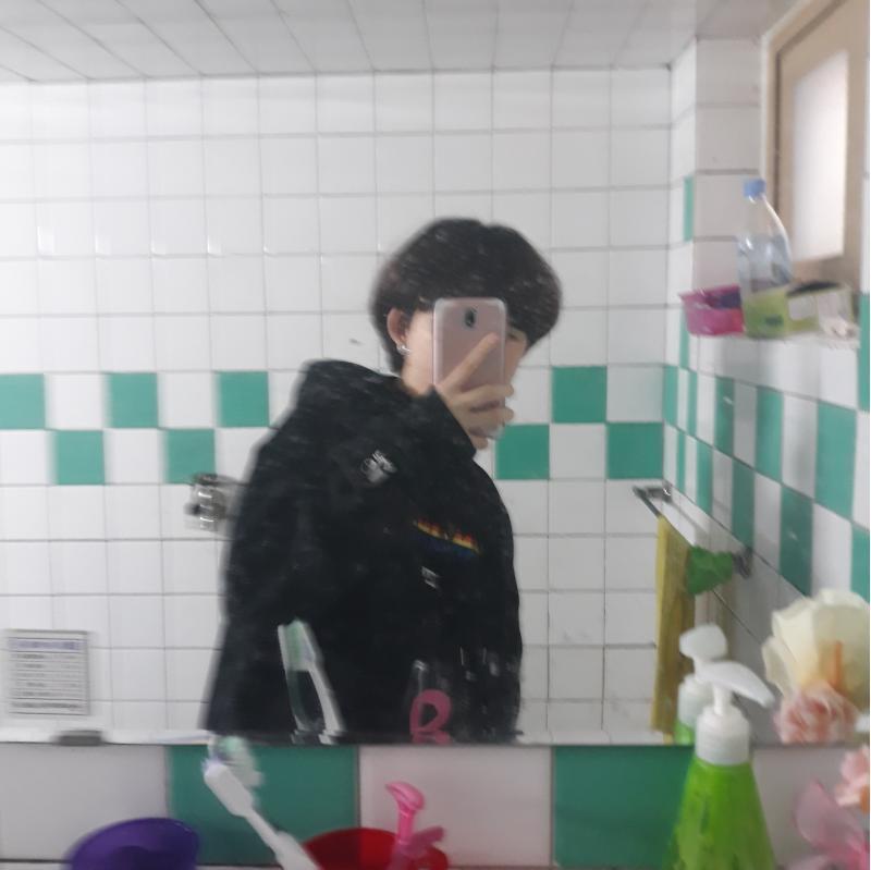화장실 자랑 미안..ㅎ 입으면 저렇게 돼는데 많이 더워보일까??