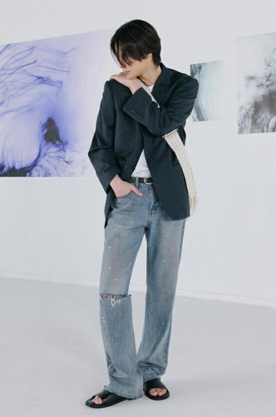 와우 많이 달아줬네! 쪼리가 한 명도 없는건 좀 충격... 이유 알려줄 수 있을까? 다음질문 SNS에서 재밌는 글을 봐서 레더들은 어떤가 물어볼