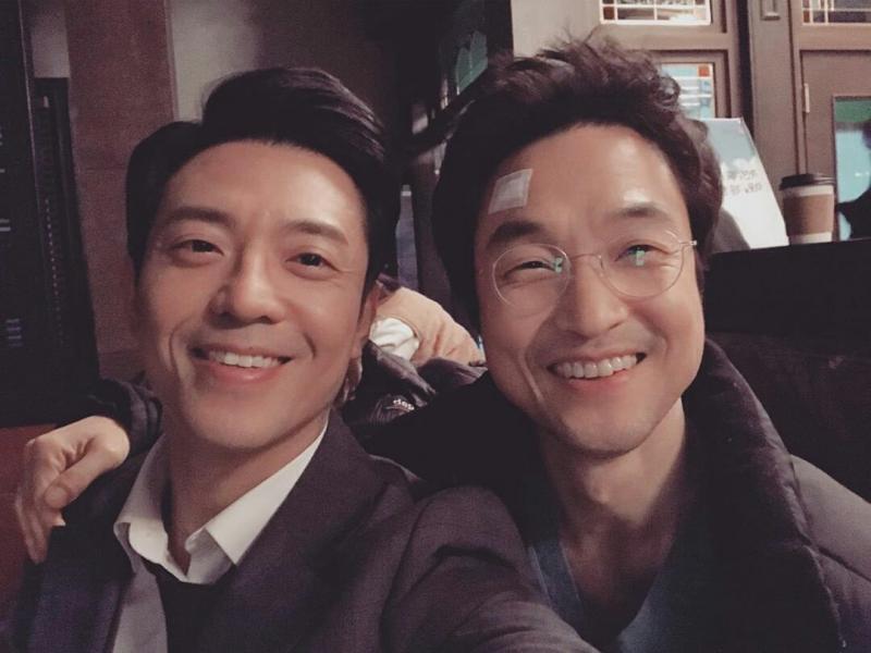 다들 이걸 빨리 봐줘.... 종영했지만..... 흑흑 한석규 입 오물거림에 낑겨 죽고 싶은 사람으로부터...