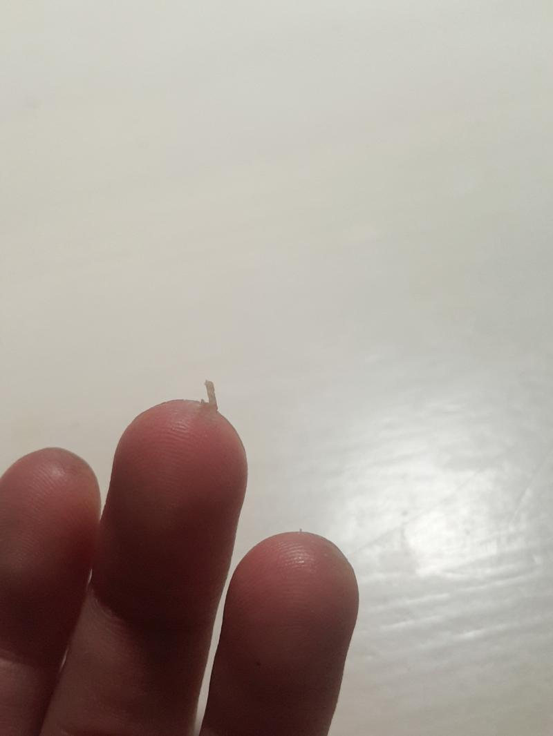 이거 어떻게 뜯어야 안 아플까...