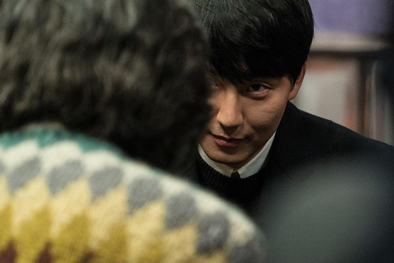 김남길 아무도 안 좋아해? 순서대로 어느 날, 살인자의 기억법, 명불허전인데 싹 다 재미있음 ㅠㅠㅠ 진짜 살기법 다음에 찍은게 명불허전인거 티