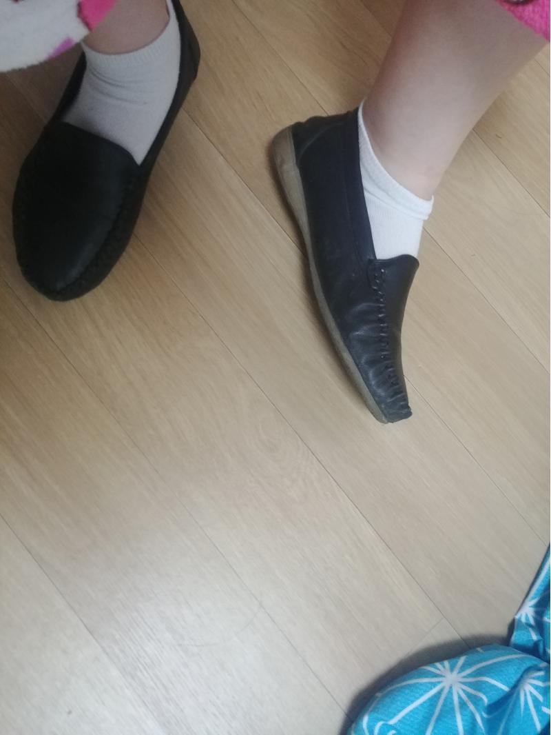 지금 집이여서 수면바지 입음