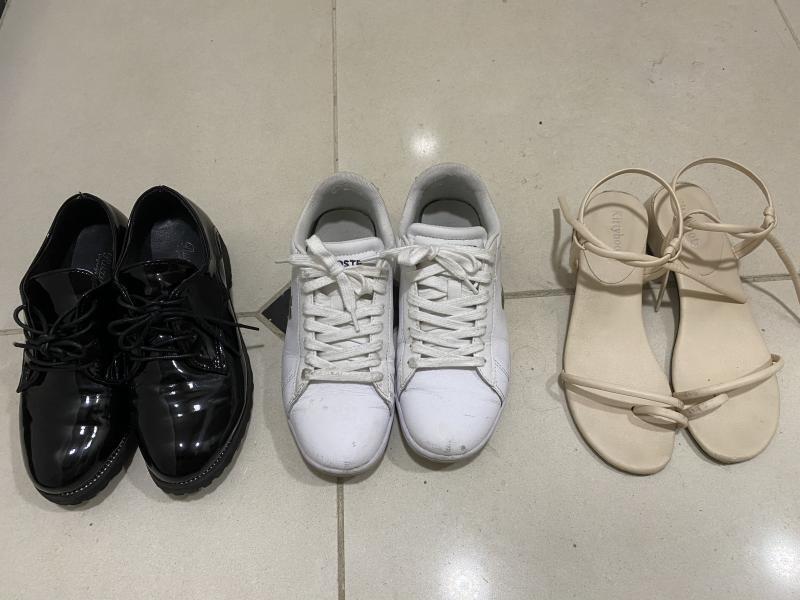>>9 앟 미안..ㅠ 내가 가족중에 늦둥이여서 다들 날 어리게 봐 전에 사촌오빠 결혼식때 엄청 꾸미고갖다가 다들 놀라시길래 내가 넘 오바했나 싶