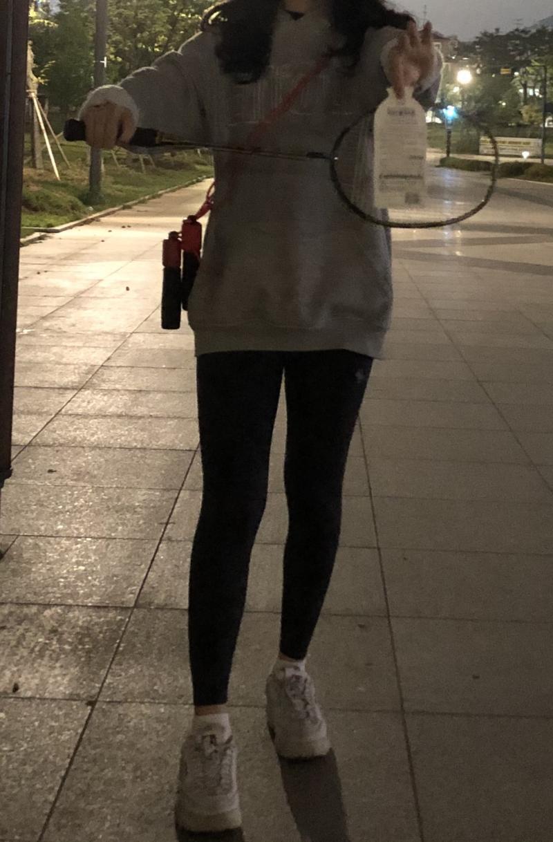 전신 사진이 체육 수행평가 때 찍은 거 밖에 없네ㅋㅋㅋ튜ㅠㅠㅠㅠ 이해해줘
