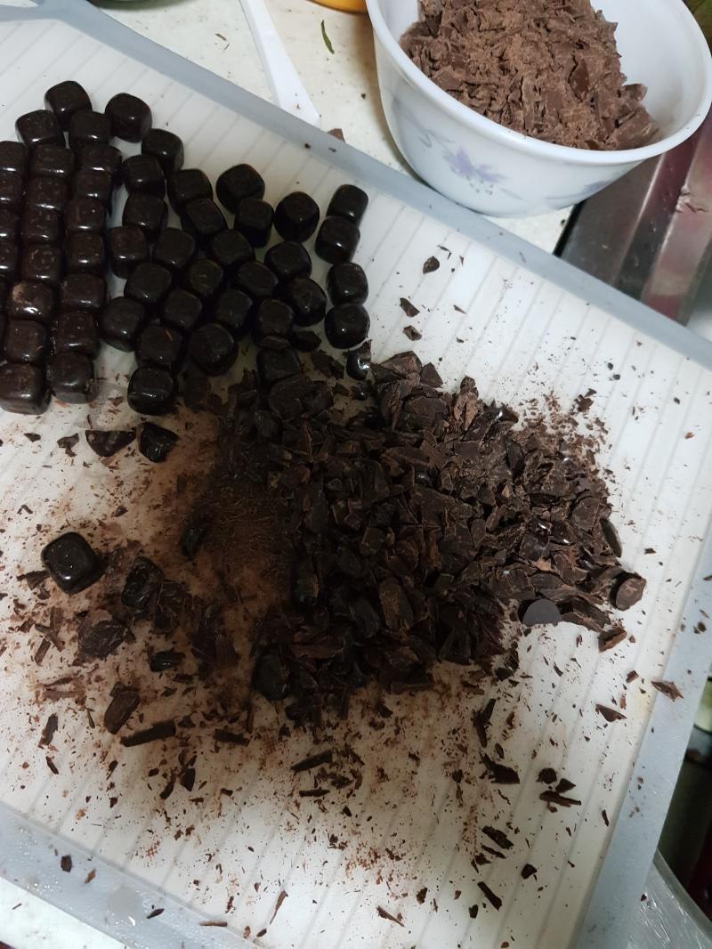 다크초콜릿 진짜잘안잘려ㄷ