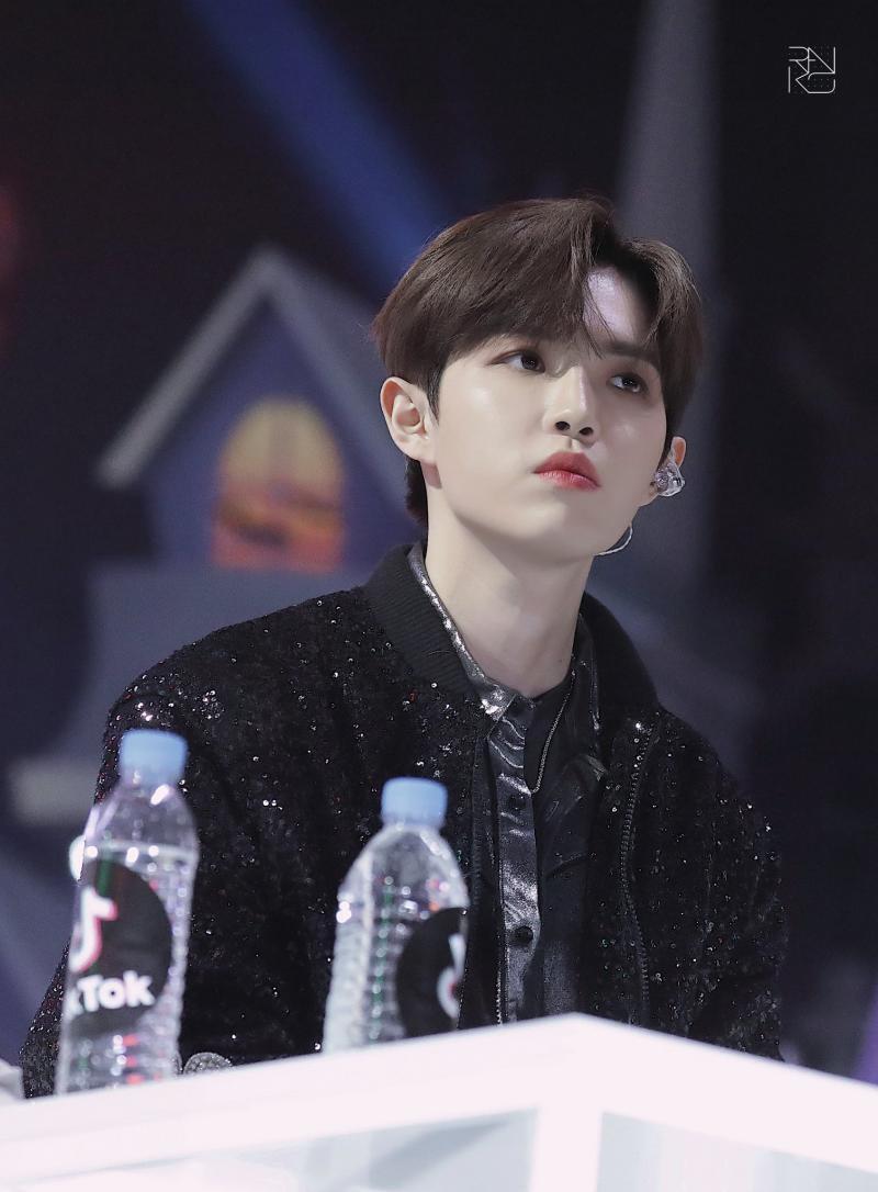 >>6 이거부른사람 사진추가.. 하.. 한장 더 있는데 용량커서 안올라가네ㅠ