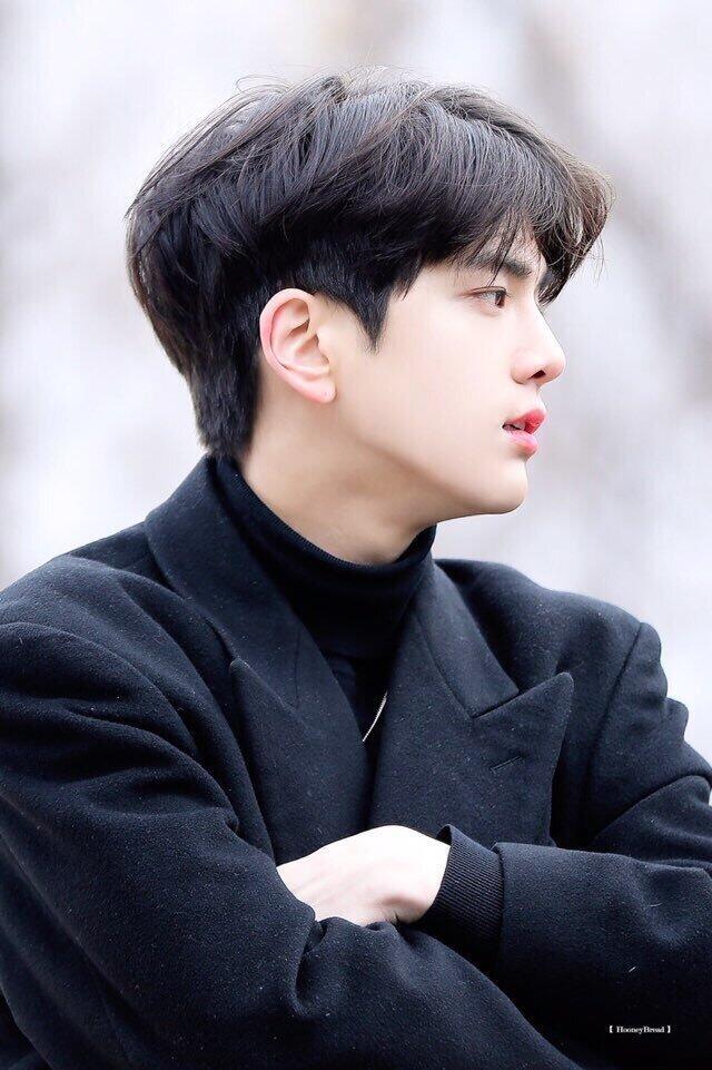 ... 얼굴만 감상해... 같은 그룹