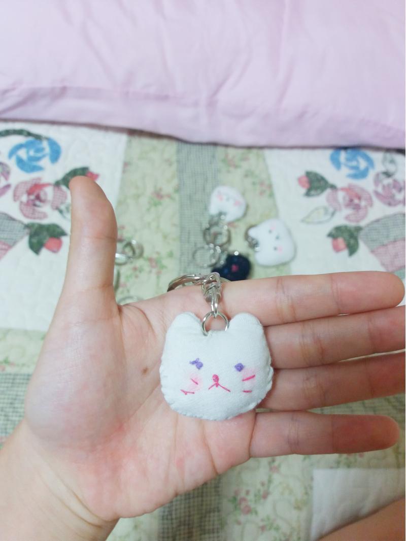 요즘엔 열쇠고리 만들고 있어! 귀엽지ㅋㅋㅋ