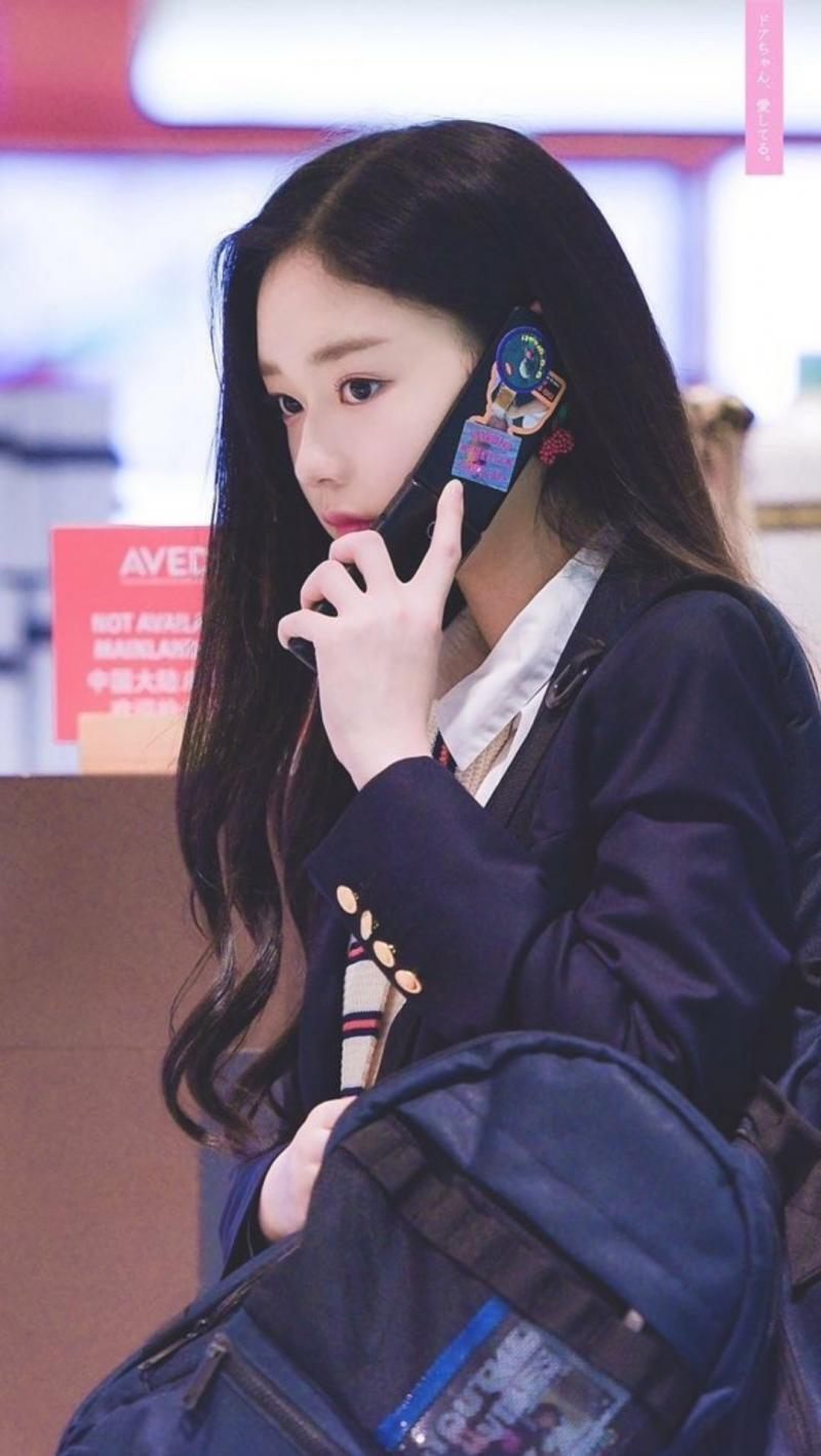 진짜 너무 내 취향 언니인데 누군지 모르겠어....ㅠㅠㅠ 제발 알려줘 ㅠㅠ