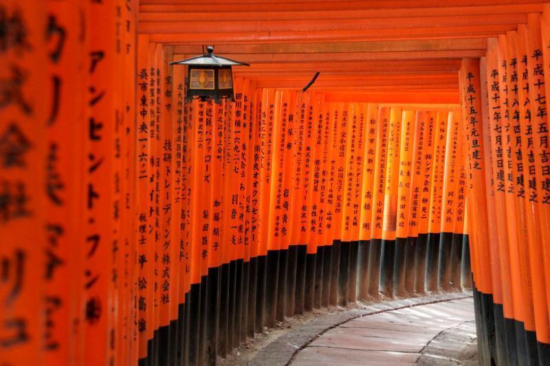 >>15 これ聴きながら深夜の伏見稲荷大社でジョギングしてます！ 誰かに見られてるようでとても楽しいです！ 이거 들으면서 심야의 후시미이나리타이샤(사진 참
