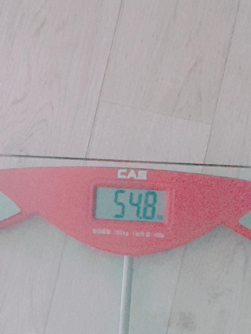 2020/6/11 2키로 빼기까지 D-19 아침X 점심-갈비탕 저녁-토마토 1개, 오이 반 개, 고구마 반 개, 달걀 1개 운동 : 복근 20분