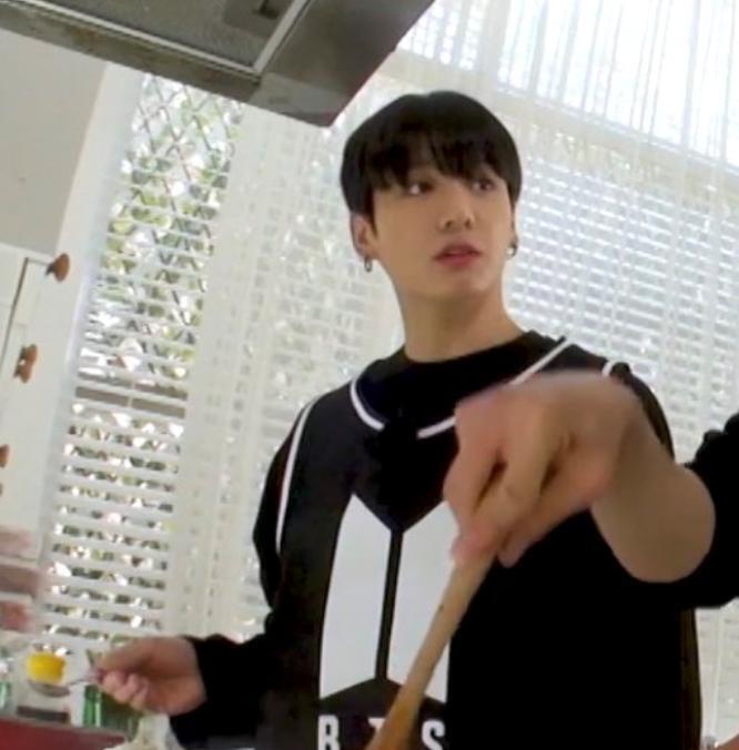 ๋: ์ผ ์ ์ ๊ตญ ์ ๊ต๋ถ๋ฆฌ์ง๋ง ์ ๊ตฌ๊ธฐ: ...? ๋ ๊ฐ๋งํ ์์๋๋ฐ.? ๋: ๊ทธ๋๊น ใ
ใ
๋ ์๊ฒ๋ ์ํด๋ ๊ท์ฝ๋ค๊ณ #๋ํ์ค