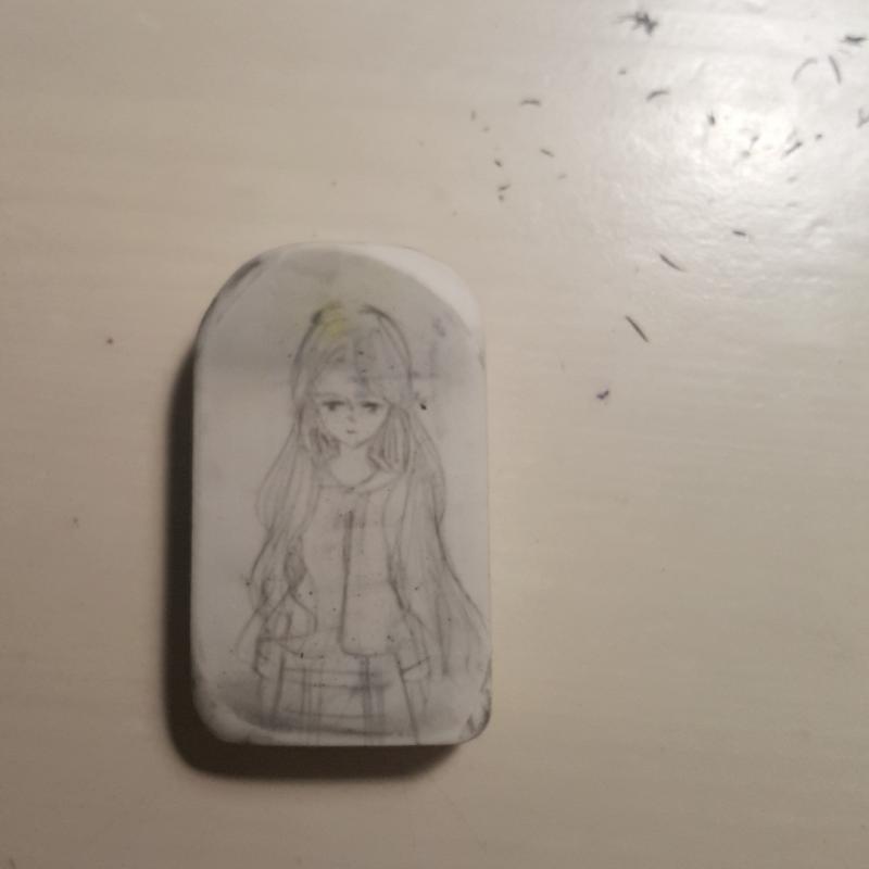이건 좀 이상하당... 사실 저날 손가락 다쳐서 한손가락 들고 그림 수업시간에 몰래... 휴 들킬까봐 심장 졸인 기억난다