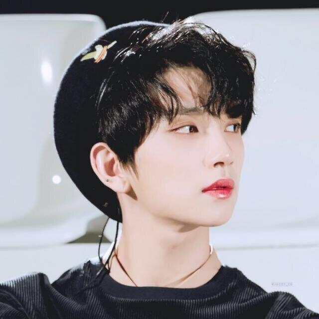 세븐틴 조슈아! 귀공자같아