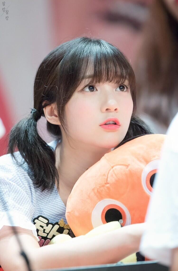 나도 옴걸팬이고 유아로 입덕했음 나는 좀 동화같은? 귀여운 노래 좋아하는편이라서 살설이나 돌핀보다는 비밀정원 계열을 더 좋아하지만... 이번 앨