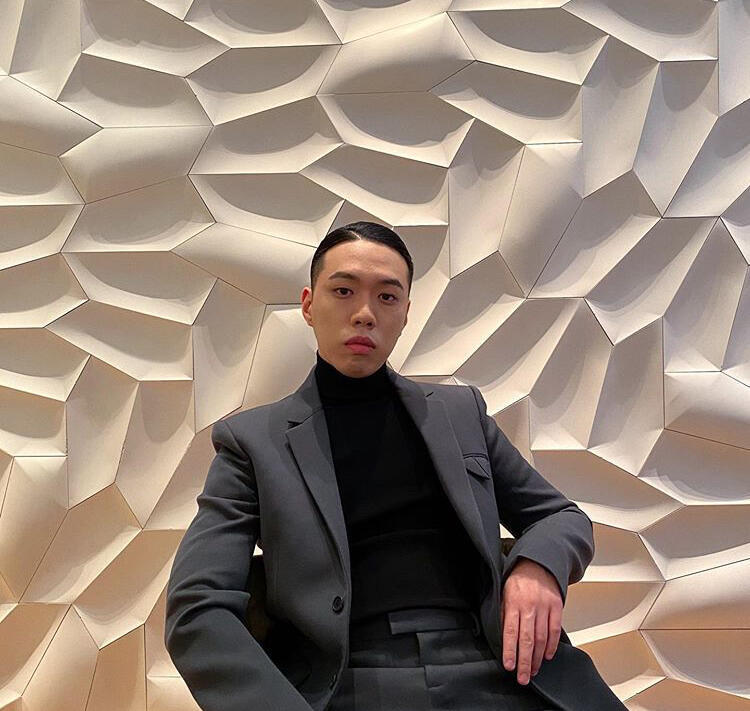 >>3 비와이 훨 더 잘생김...
