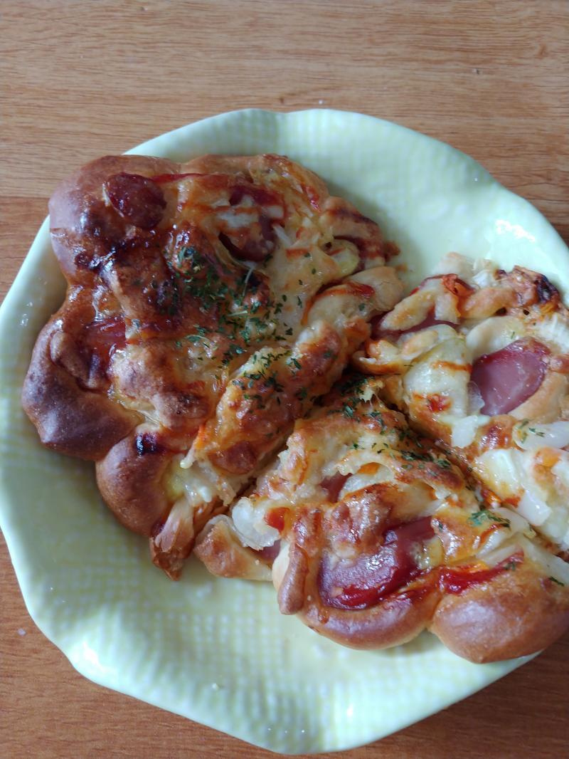 피자빵은 피자맛이 안나 맛있긴 한데