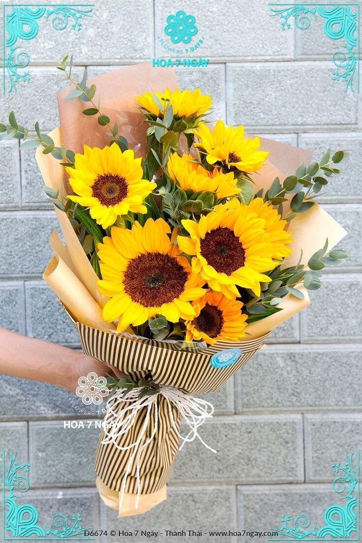 >>353 진..진짜요?? 너무너무 감사드려요😄 그래두 엄마께서 은혜를 입으면 보답하라구 하셔서..! (펑) 여기 꽃다발이라두 받아주세요!😁