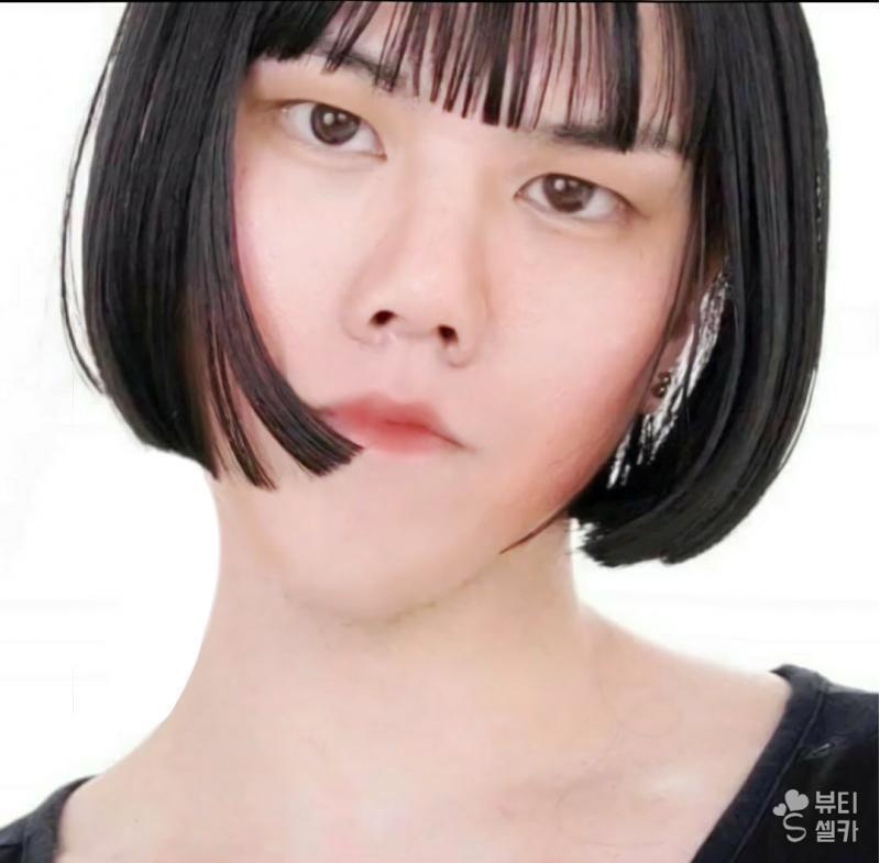 ㅋㅋㅋㅋ 참고로 화장도 해본적 없고 보정도 해본적 없어 생각보다는 괜찮은데 스레주 거에 비하면...ㅠㅠ