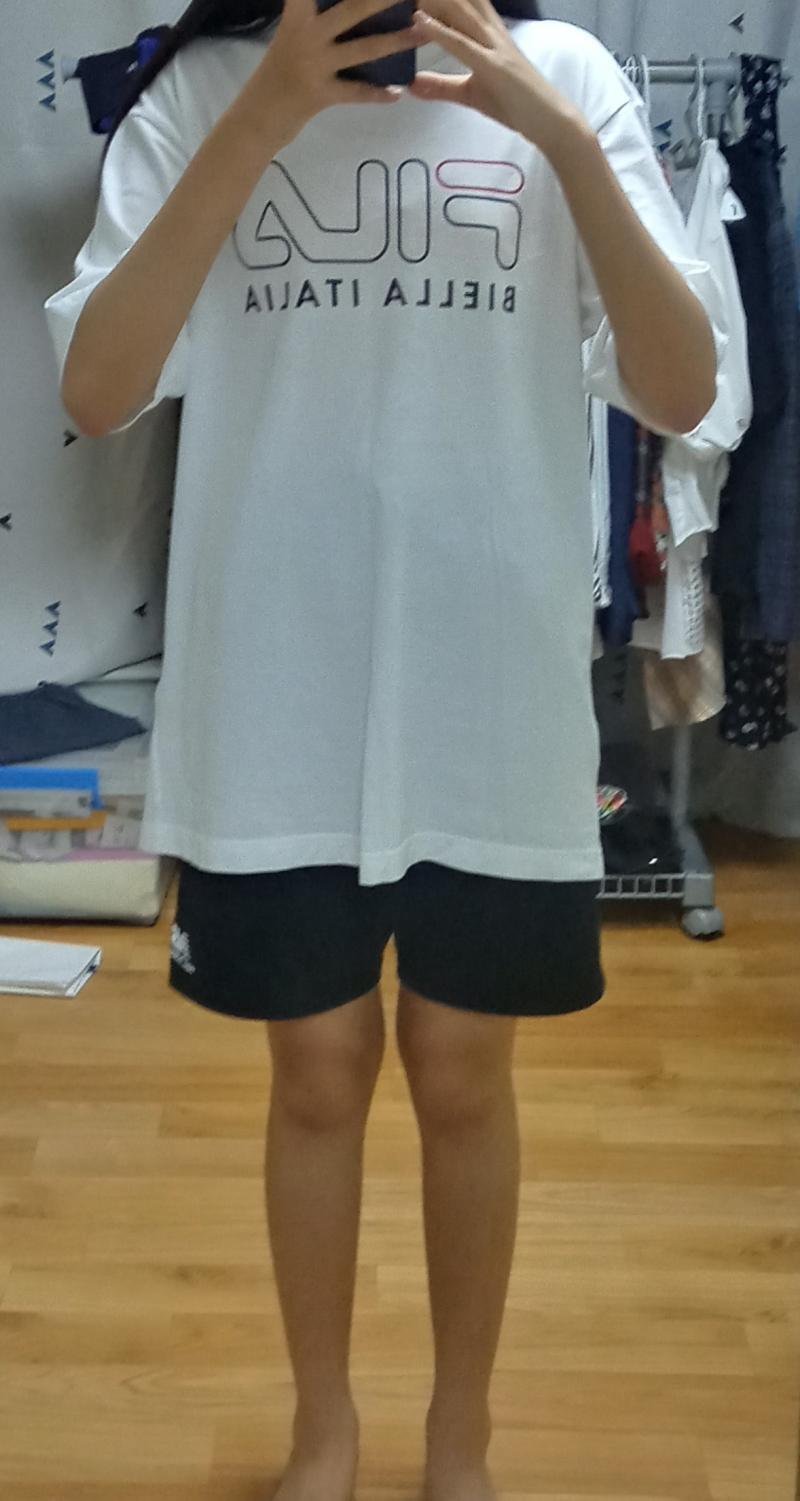 반바지하고 회색은 뉴발란스 트레이닝 접은것도 보여줄게