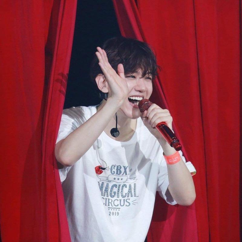 엑소 백현이ㅠㅜ 진짜 성격도 밝고 다른사람들 즐겁게 해주고..😍😍 귀여울땐 지ㅣㅣㅣㅣ인짜 귀엽구 진지할땐 지ㅣㅣㅣㅣ인짜 섹시하고 춤 잘추고ㅠ 노