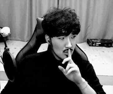 >>27 사진은 원하는거골라써줘!
