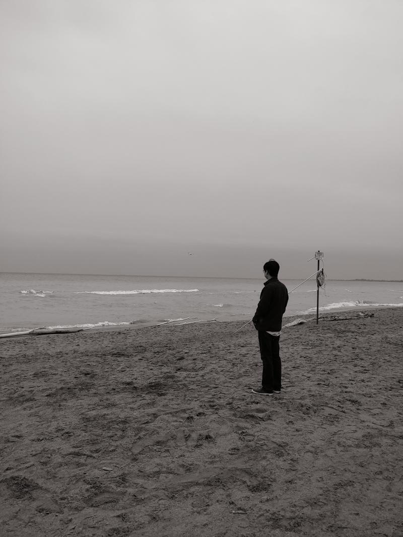 바다...라고 하기에는 애매한 감이 있는데 캐나다 lake? 암튼 댑따 큰 호수 같은데 가서 찍은 사진!모델은 우리 아빠고 두번째는 분위기 좀
