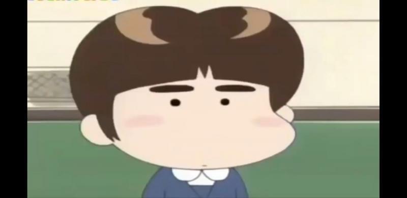 무쌍 같은 속쌍+ 얼굴 눈 코 입 다 작음+ 키도 작음+손발도 작음+피부 하얗고 짱구눈썹 마루코랑 아따맘마 여울이 닮았어 사진 찾아보니까 둘이