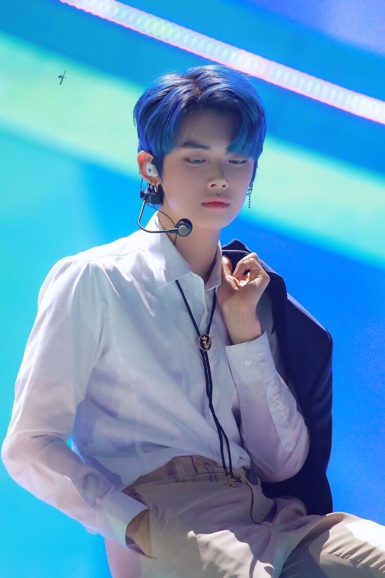 TXT 연준 진짜 분위기있어 마지막은 최연준 고딩때