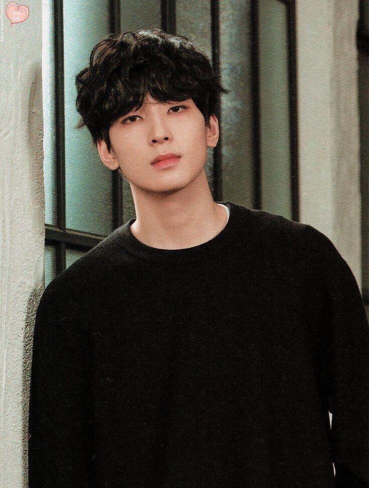 내 최애... 잘생겼어...