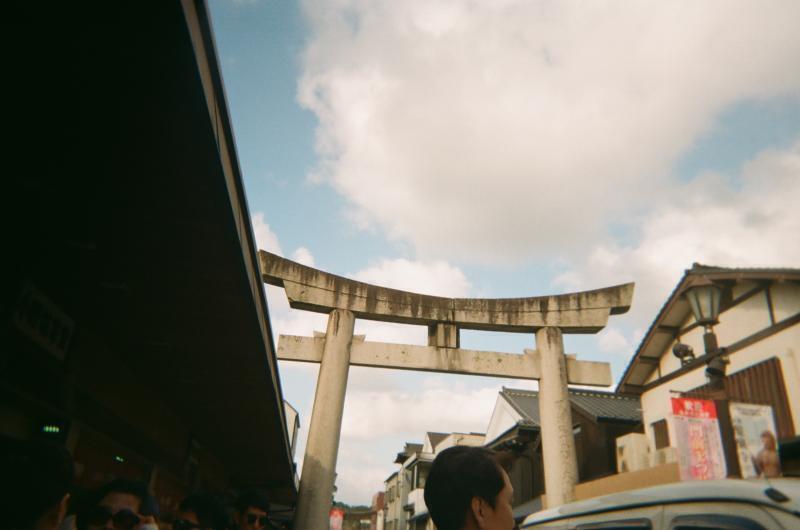 첫번째 가는 입구 돌 로만든 토리이 두번째 토리이 근접촬영 세번째 가 아마 신사