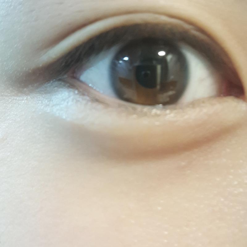헐 나도 봐조 스레 세울까 말까 했는데 똑같은 스레 있길래 그냥 여기다 쓰는데 괜찮지...? 첫번째는 좀 부은/평소, 두번째는 눈 위로 떠서 힘