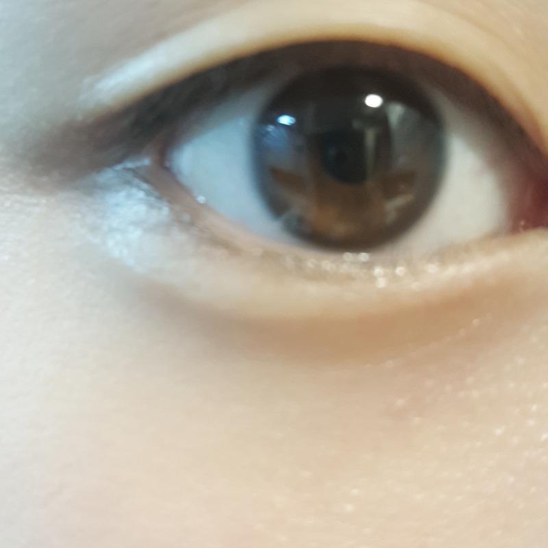 헐 나도 봐조 스레 세울까 말까 했는데 똑같은 스레 있길래 그냥 여기다 쓰는데 괜찮지...? 첫번째는 좀 부은/평소, 두번째는 눈 위로 떠서 힘