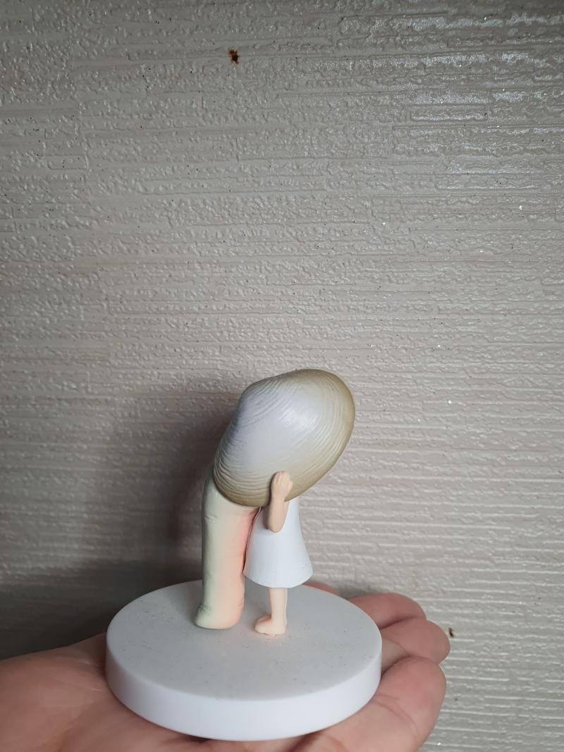 이건 내꺼 아니고 친오빠꺼 잠시 새벼온건데 뭔가 귀여우면서 이상함 ㅋㅋㅋㅋ 이름이 바지락 소녀 였던가 아마 바지럭이었던 걸로 기억