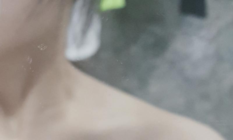 사진 좀 그럴수도 있는데 좀있다 지울게 내가 진짜로 이래서 셔츠만 입거드든,,?