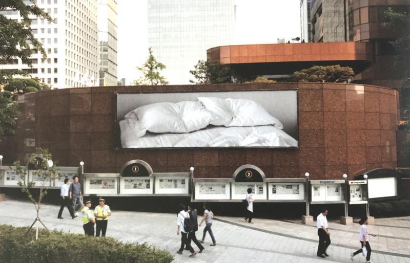 차례대로 1, 2, 3번 사진에 대한 설명이고 - 부제목 _ 간단한 설명 이야 - 완벽한 연인들 _ 시계는 시간이 갈 수록 가르키는 시간이 달라