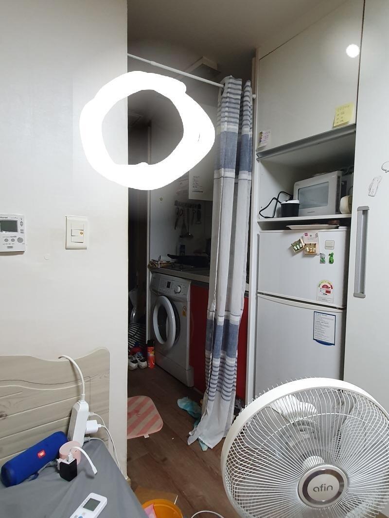 >>867 찾아본 곳 여기맞아? 이쪽에 뭔가 있는 것 같은데....
