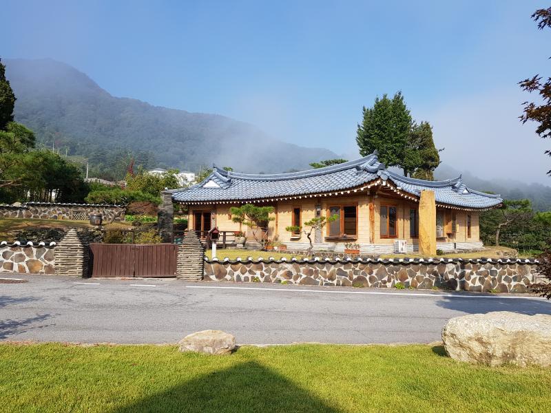 >>6 레주야 한국 느낌 나는 이 사진도 같이 보내주면 좋을거같아 이걸 이제 찾았네ㅋㅋㅋㅋ